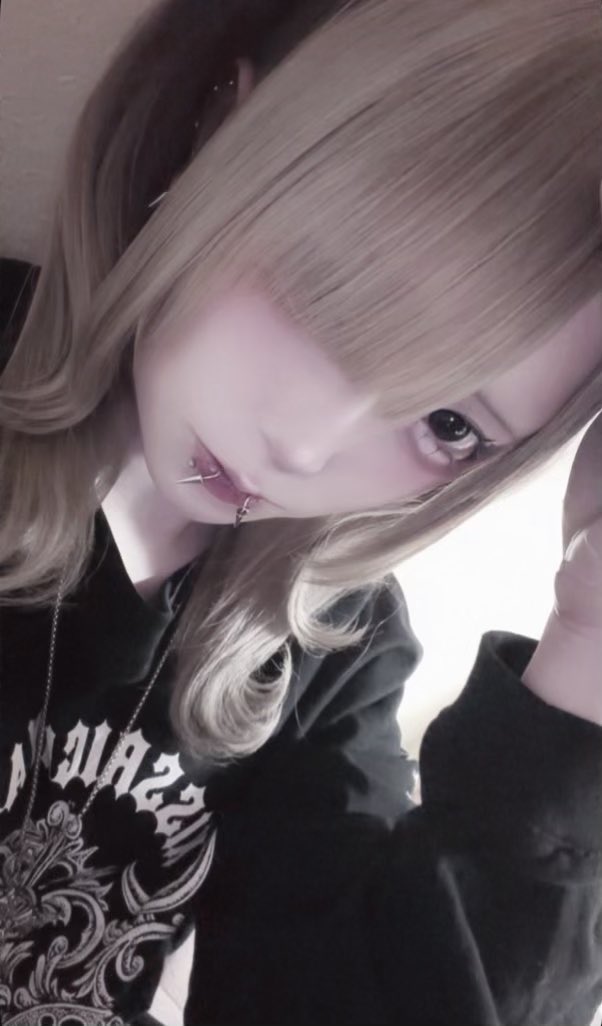 はむ tweet media