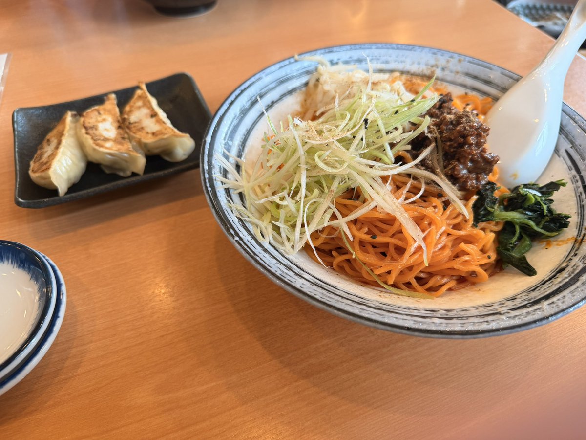 RightHookJP's tweet photo. ランチ😋

背中トレ後のラーメンさいこー https://t.co/O18DrAikfk