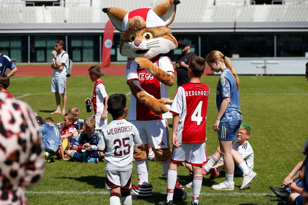 Ajax Kids Club tweet media
