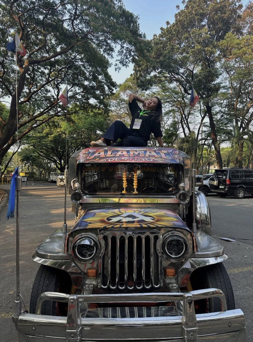 jao_bestie's tweet photo. Maligayang #PistangMagiliw

 Sinong mas sikat sinong mas angat

#SarilingAlamat #ALAMAT_JAO https://t.co/QzTgod2nuC