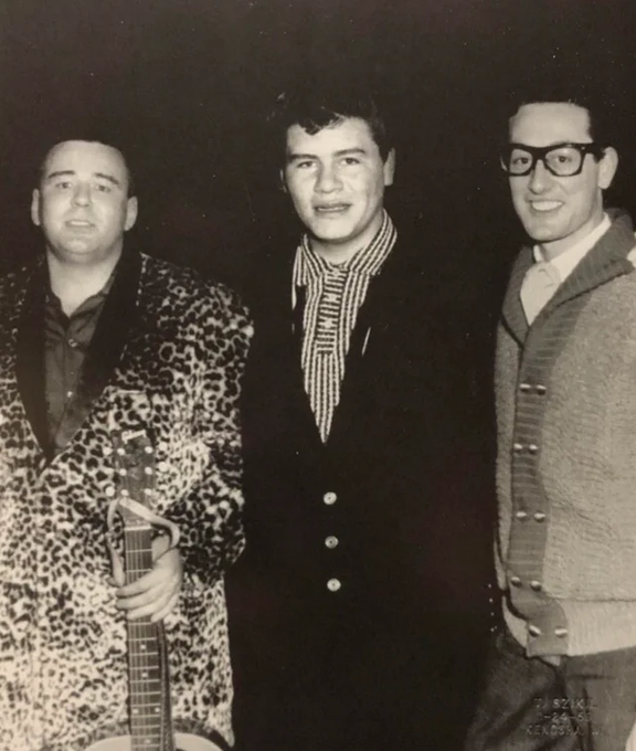 TheExtremeMusi1's tweet photo. Ritchie Valens, The Big Bopper and Buddy Holly shortly before the music died. February 2, 1959. https://t.co/C5wSrzvWB5