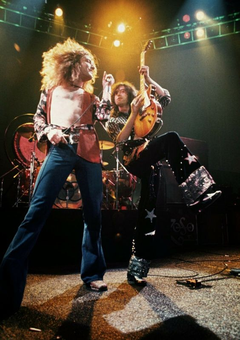 TheExtremeMusi1's tweet photo. Robert Plant &amp; Jimmy Page https://t.co/CPVx2gBzmn