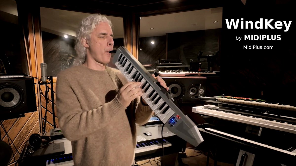 info87455232's tweet photo. Fusion JazzのAutumn Hill RecordsのオーナーMichael Silvermanが電子鍵盤ハーモニカ・WK37を改造して愛用しています。
https://t.co/FLX2CemzUv https://t.co/gudiM3BPyo