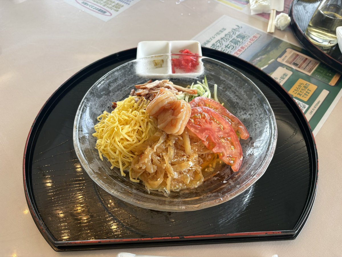 estemanis5's tweet photo. 10ラウンド目

今日はどんよりした天気のなかコンペに参加

まずまずのスコアだったけど何にも引っ掛からず残念
ドライバーが良ければもっと良かったのになぁ
ドライバーなんとかせねば

それにしても背中バキバキ治らんくて辛い https://t.co/p8UQkXJVQm