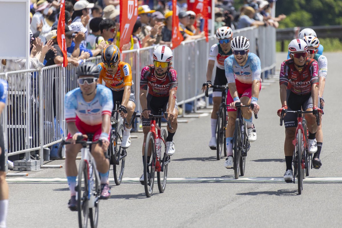 KosukeTakeyama's tweet photo. Tour of Japan 2026
Stage 3 いなべステージ

登り口のサポート
中盤の落車
おさると呼ぶ応援の声

遅れてからは明日に繋ぐ1日になりました
TTT頑張ります✊

#Astemo宇都宮ブリッツェン
#AstemoUTSUNOMIYABLITZEN
#RisingBeyondDreams https://t.co/LpoK9lc35b