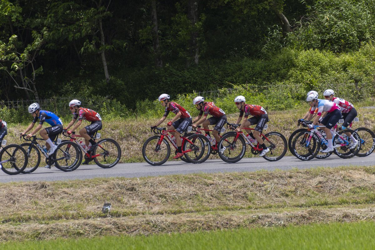 KosukeTakeyama's tweet photo. Tour of Japan 2026
Stage 3 いなべステージ

登り口のサポート
中盤の落車
おさると呼ぶ応援の声

遅れてからは明日に繋ぐ1日になりました
TTT頑張ります✊

#Astemo宇都宮ブリッツェン
#AstemoUTSUNOMIYABLITZEN
#RisingBeyondDreams https://t.co/LpoK9lc35b