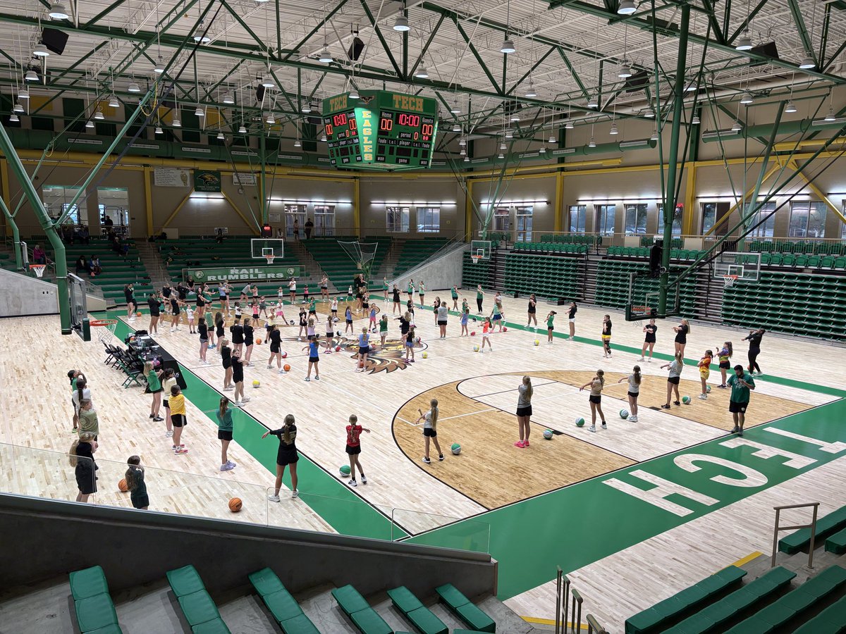 GCTLadyHoops's tweet photo. Little Eagles camp is ROLLING!!!! https://t.co/6xblNmB1pB