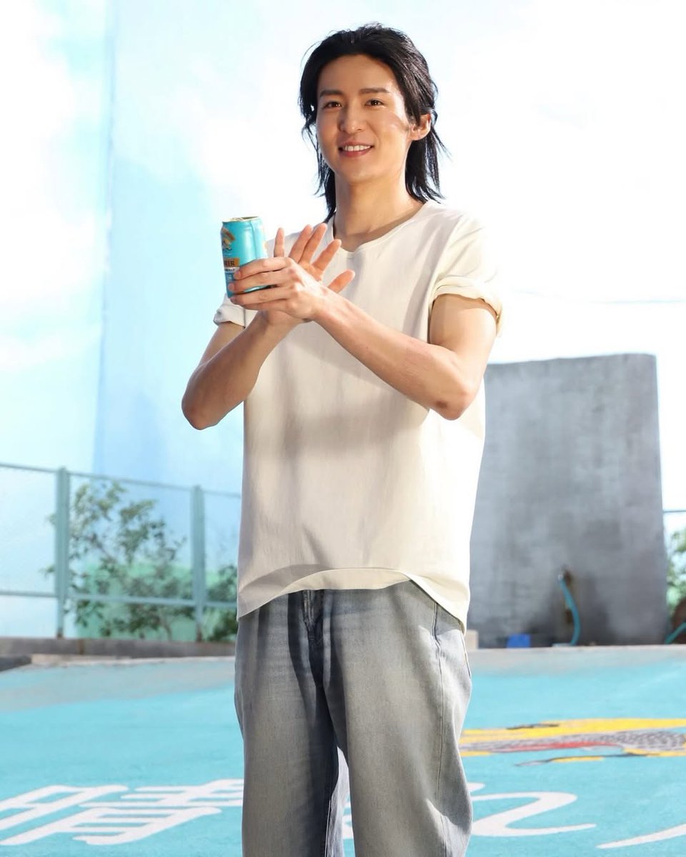meguro_ren_sn's tweet photo. もうすぐ夏です！！
CM見ましたか？先月帰国したときに撮影しました！

新しくなった晴れ風も
たくさんの方に愛してもらえて本当に嬉しいです✨

今年ももっといい風吹かせましょう！！
吹かせます！！

🛒公式ストア
🔗https://t.co/P5HBIwj9PA 

#目黒蓮
#キリン晴れ風
#晴れ風
#愛飲御礼 https://t.co/xvQfpgmAic