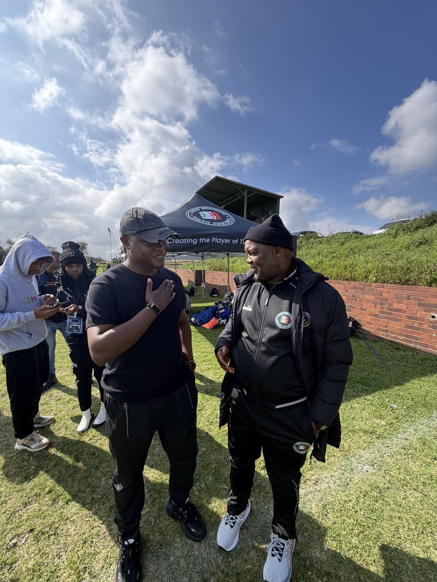 Lekau Sehoana tweet media