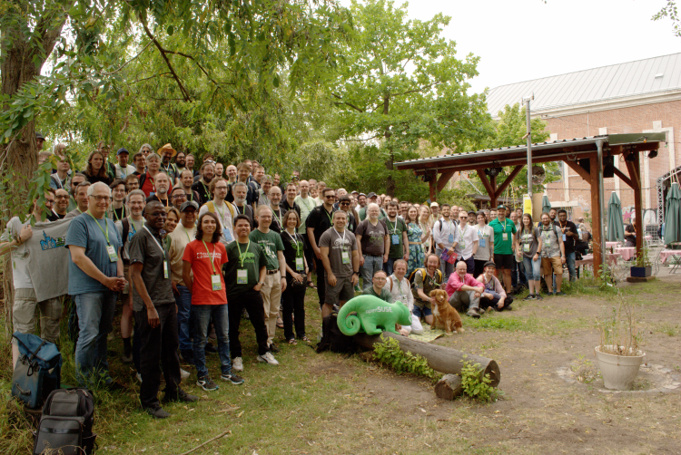 openSUSE Linux tweet media