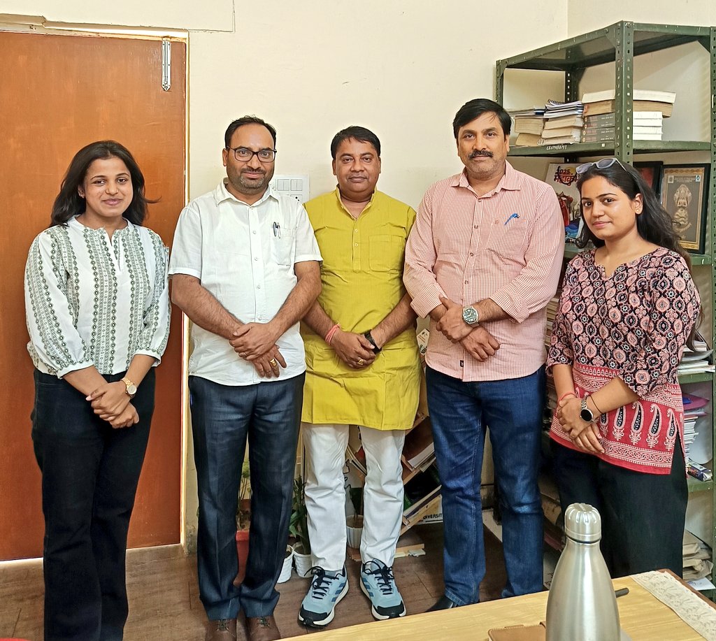 drindreshshukla's tweet photo. It was a pleasure to welcome my personal mentor Prof. @SheoKMishra  bhaiya at my faculty office of CSJM University Kanpur . 
A productive and inspiring interaction focused on academic growth, innovation, and future opportunities. https://t.co/pckBhJNaLD