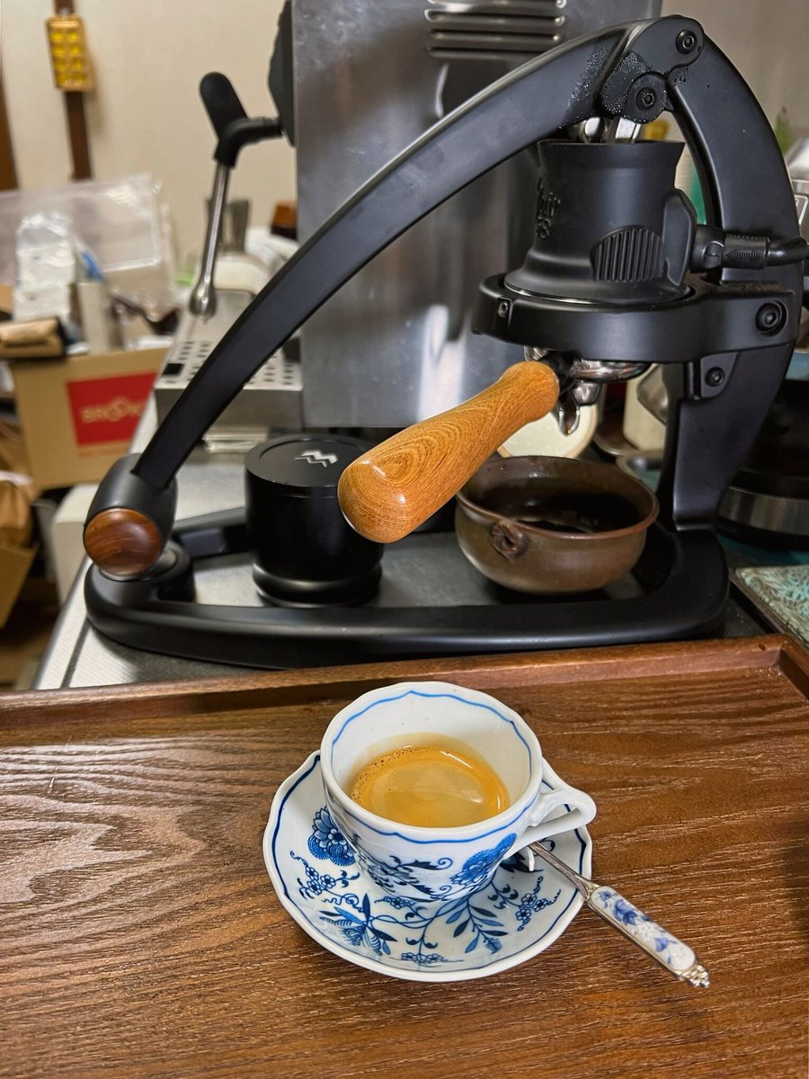 sendai_jyouhou's tweet photo. エスプレッソ

@nobcoffee__さん エチオピア ニグセ ｇデマ モルケ スロードライ ナチュラル

白ブドウ・白桃・ジャスミンのような上品な香り白ブドウの酸味の美味しい一杯

Flair 58+ In 16g Out 33g 純正バスケット ダブルスパウト blind shaker WDT Varia VS3 Hypernova Ultra 4.0 オートタンパー 18kg x 3