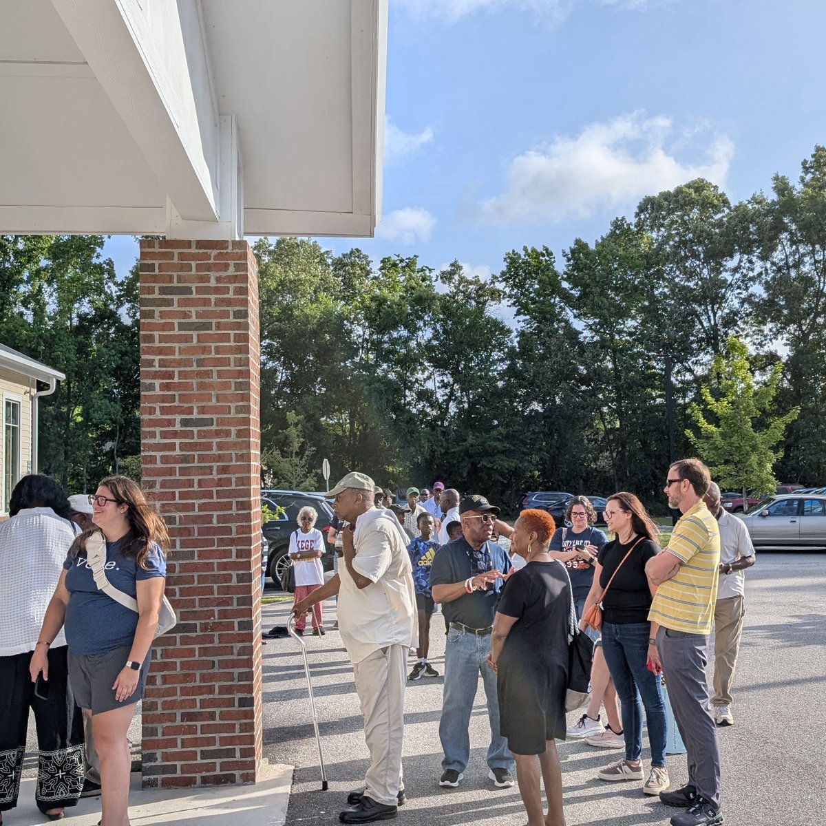 EdCSutton's tweet photo. Rohan has answered the call ✊️🐴

Turns out, when you mess with people's voting rights, you awaken a sleeping giant. 

So very proud of South Carolina! 🌴 https://t.co/qi7jnHSOMS