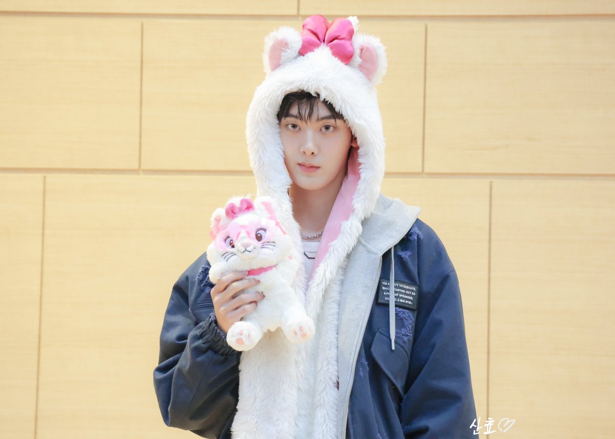 산쵸🪽 tweet media
