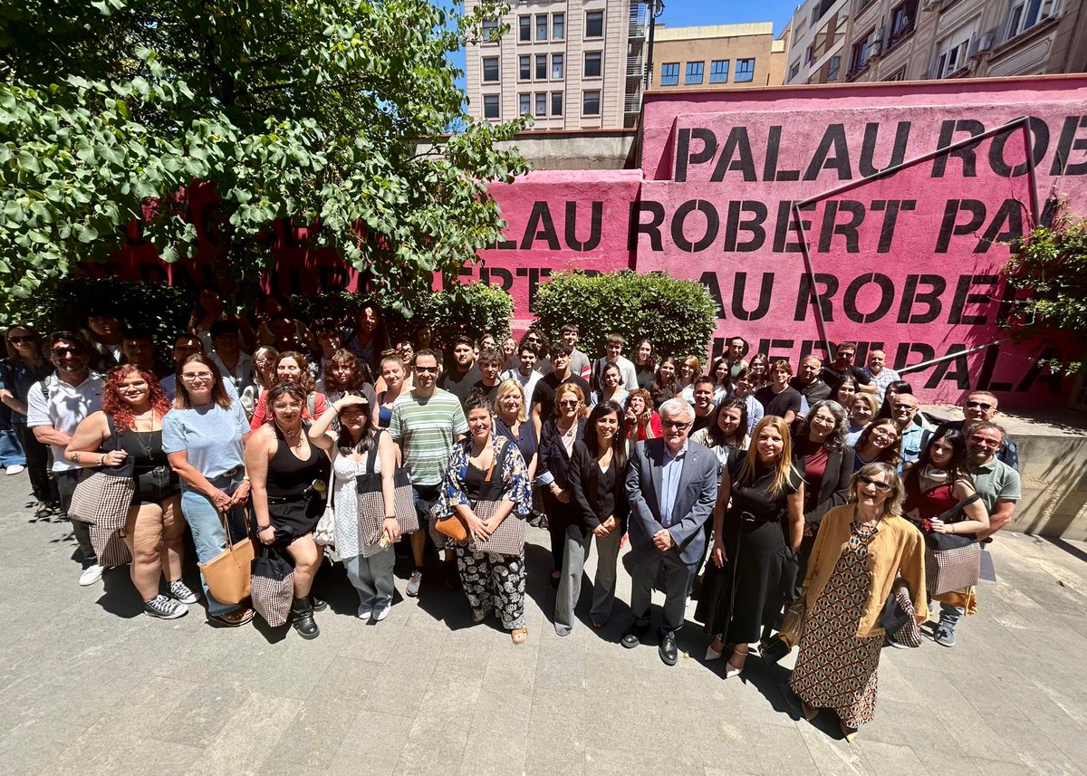 alafeinacaprisc's tweet photo. Centres educatius, alumnat i professorat, agents socials, personal tècnic...

Moltes gràcies per aquest tancament tan bonic del projecte 'La prevenció, un valor segur' d'enguany!👏

Per molts més Talents Creatius que contribueixin a la integració i l'aprenentatge de la #PRL https://t.co/iMOuxIuObp