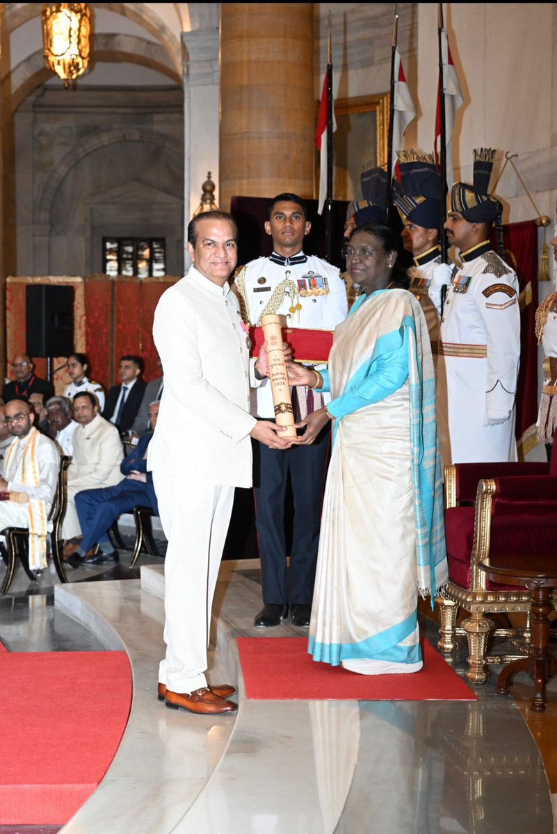 Dr. Vijay Anand Reddy. P tweet media