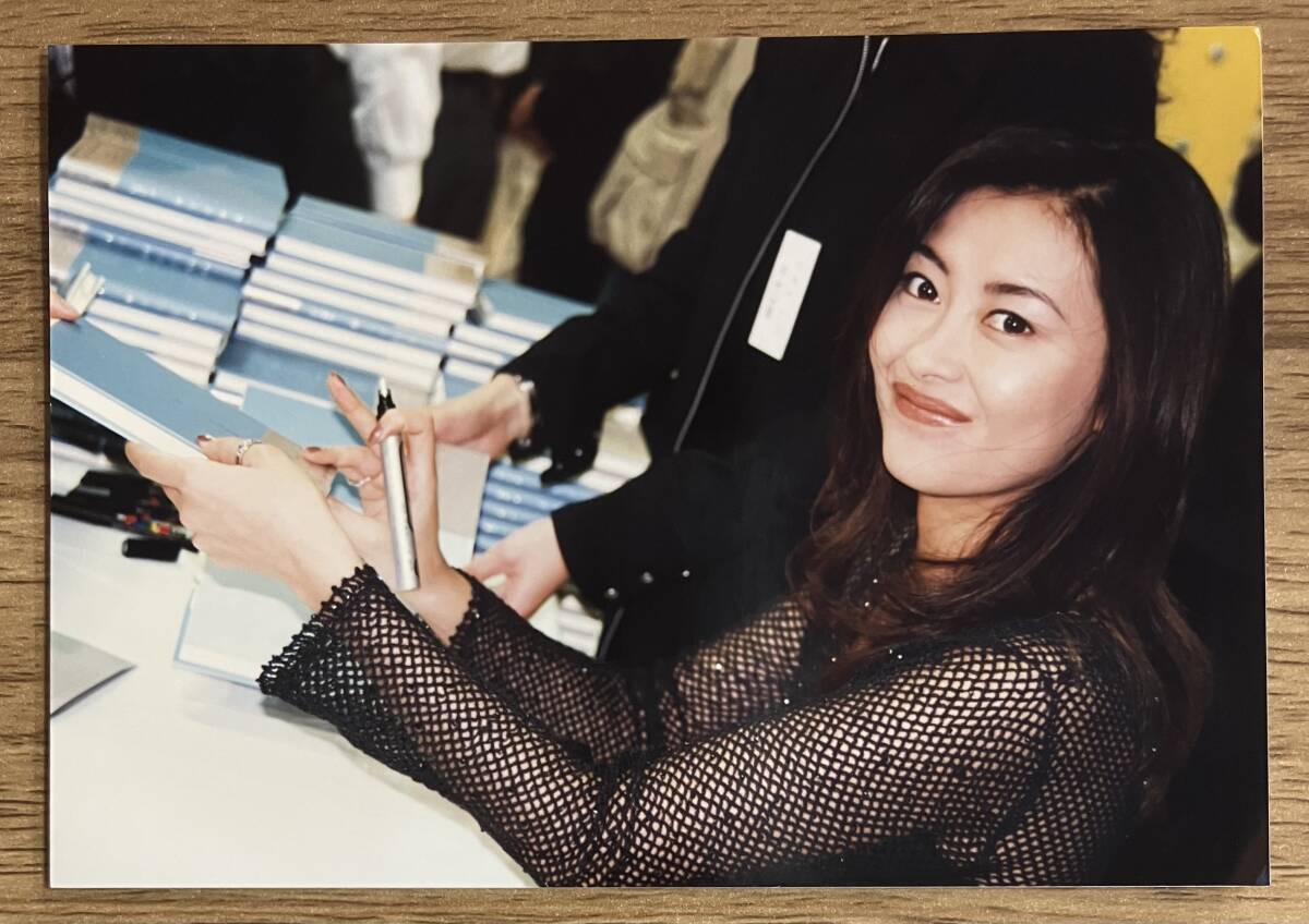 アタシと私』出版記念パーティー ＃中山美穂 ＃あなたの物語は終わら 