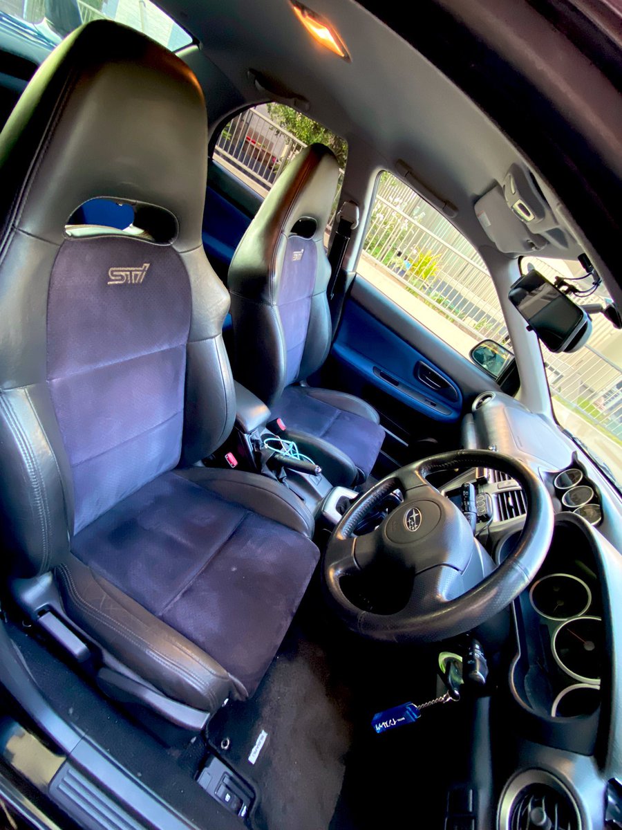 WRX_GD's tweet photo. 購入希望流れましたので再掲
良品 A-Lineシート 運転席 助手席 両脚セット売ります
一旦9万

※着払いでも良いと多くお問い合わせいただきましたが、なかなかのデカブツで難しいため関東圏内で手渡し限定とさせて下さい

さいたま市付近以外であれば、ガソリン代貰えればある程度の所までは運べます https://t.co/Jyre7Z7ybh