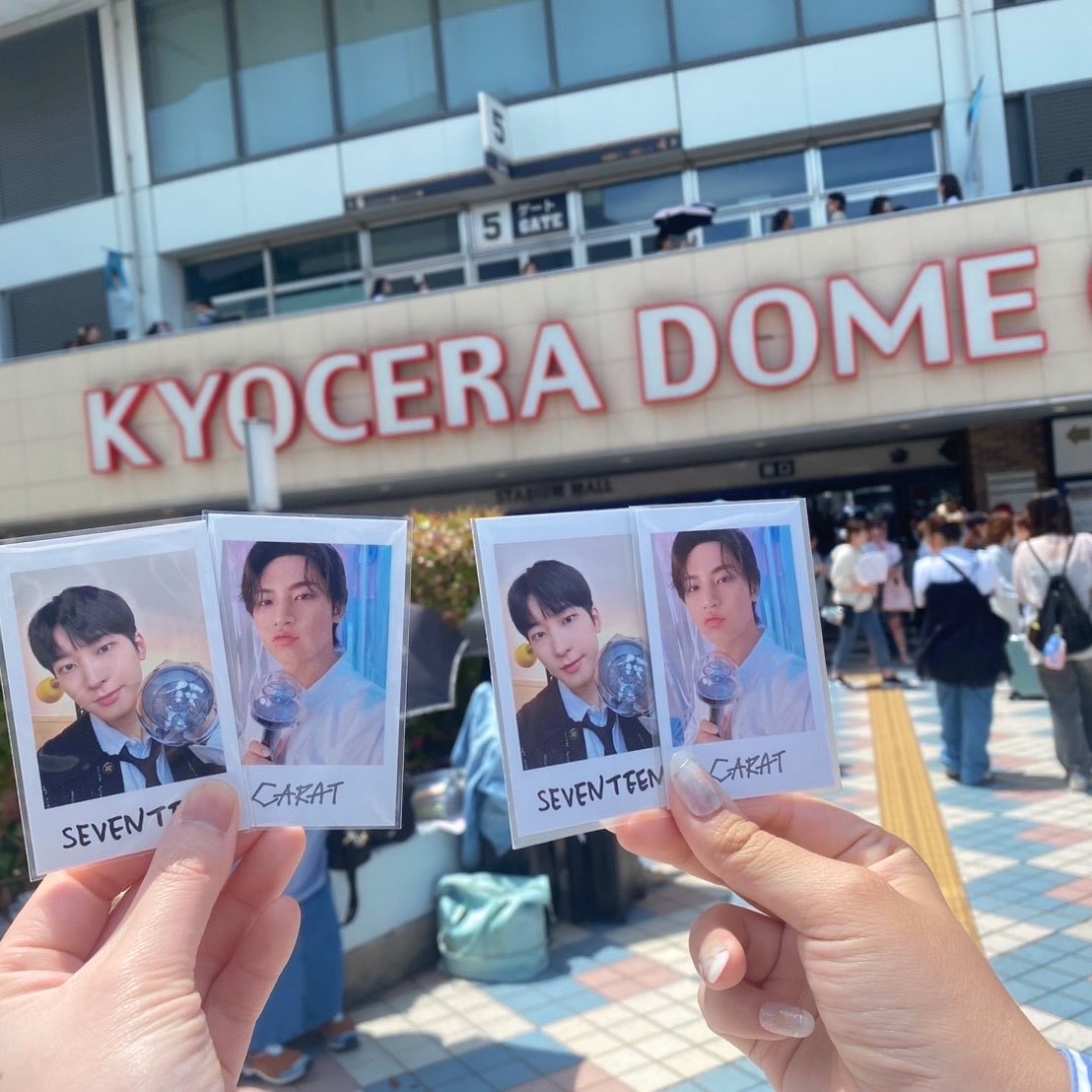 everyone_na88's tweet photo. YAKUSOKU in OSAKA .⋆𝜗𝜚
ほんとに楽しくて幸せな時間だったㅠㅠ
次会える日まで元気に過ごして頑張ります!!!🌟 https://t.co/ksKHKGvaLz