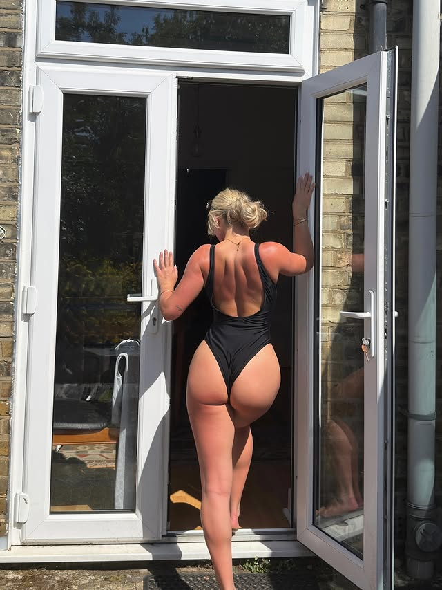 UK Top Babes tweet media