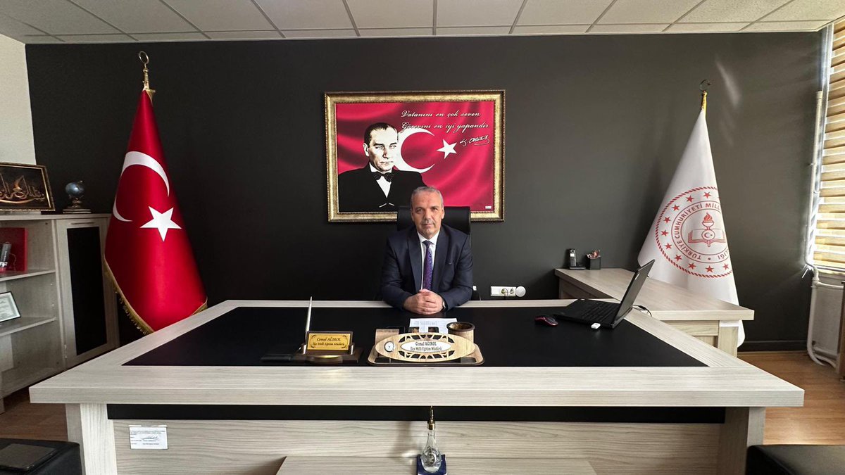 KocarliMeb89600's tweet photo. Bayramı. paylaşma ve fedakarlık ruhunu; yarınlarımız öğrencilerimiz, fedakar öğretmenlerimiz ve kıymetli velilerimizle yaşamanın mutluluğunu duyuyoruz. ✨
Birlik ve beraberlik dolu bir bayram dilerim. Kurban Bayramımız mübarek olsun. 
Cemal AĞIROL
Koçarlı İlçe Milli Eğitim Müdürü https://t.co/InLtLbI5Dt