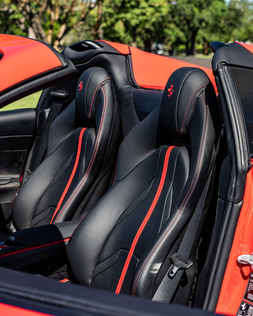 SothebysMS's tweet photo. Open-top V12 in a world of electrification.

This 2023 Ferrari 812 GTS, finished in Rosso Scuderia over Nero leather, pairs Ferrari’s 6.5-liter NA V12 with open-air grand touring and extensive carbon fiber throughout. 

Forged wheels, Yellow calipers, a beautifully tailored interior, and its V12 engine note complete one of the marque’s most desirable modern cars.

Make it yours before auction closes Wed, May 27th on SOMO

More: https://t.co/2Aw5fJHLk7

#Ferrari #812GTS #V12 #SOMO #Supercars