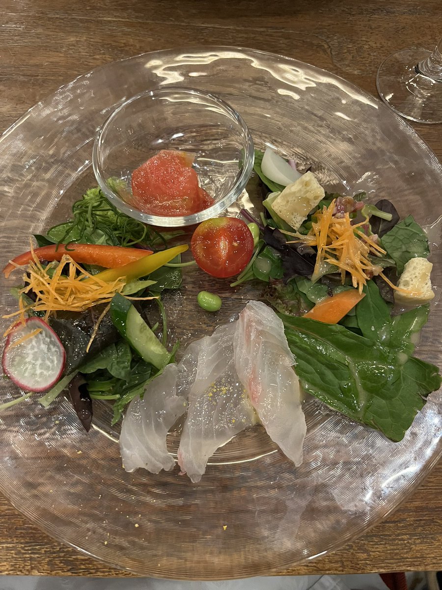 nanjojonan's tweet photo. 47歳の誕生日でした😌

大学卒業時「俺は詩人になる」と伝えて悲しませた母から、20年後の今、 #詩集 を出す事が出来た俺に対して、「生きた証を残せて良かったわね」との言葉をもらった✨

『ことばの宇宙飛行士』、あと47人に届きますように

他に、プレゼントはいらない
▼
https://t.co/kWMGbAhVoC https://t.co/RKsBxWdQfp