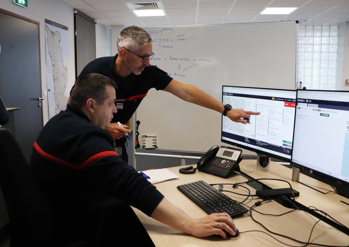 SDIS50's tweet photo. Dans le cadre du déploiement du nouveau système national de gestion des alertes et des opérations de secours #NexSIS, le SDIS 50 prépare sa 1ère mise à l’épreuve du réel. Cette 1 ère étape, sur les 8 envisagées par l’#ANSC , marque un jalon important dans l’évolution de ce projet https://t.co/9ahKVzNzQ0