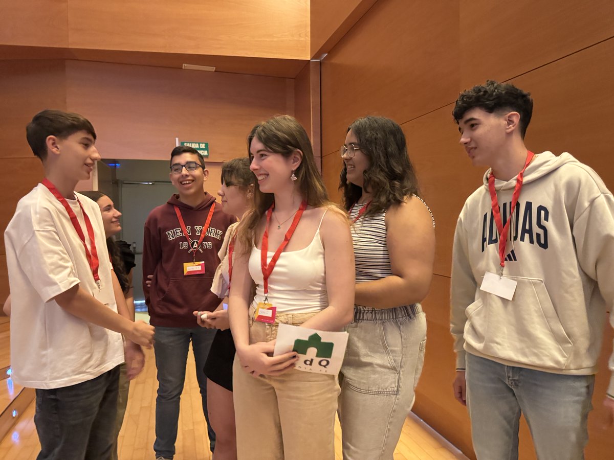 CanalUGR's tweet photo. 🔬🧬 ¡La ciencia joven toma HOY el @ParqueCiencias!

250 estudiantes de Secundaria y Bachillerato defienden, en el Congreso Final #PIIISA2026, los resultados de 31 proyectos de investigación real desarrollados junto a equipos de la #UGR y @CSIC 🧠

🔗 Info https://t.co/fsblG0uA0O https://t.co/fhunnwVh55