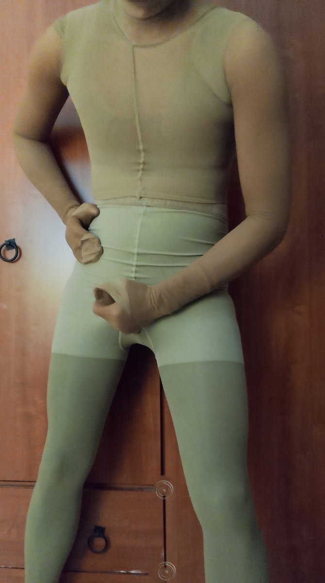 phking74's tweet photo. "Au Naturel"ִֶָ✴︎🤍˚˖. ..𓂃 ִֶָ♡⭒ᥫ᭡་༘་༘࿐
#gayfetish #nylonlover #pantyhose #latexgloves #pantyhoseencasement #nylons https://t.co/DJ3ejQatec