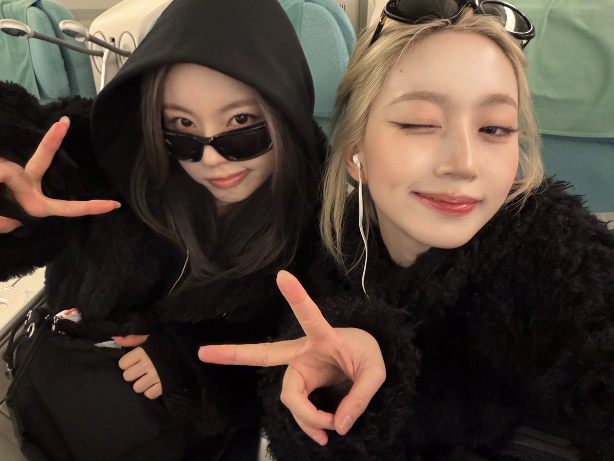 HAEWONNl's tweet photo. Happy birthday, cat Jinkyu who sometimes nag like a mom though she’s the maknae… ㅋ M… may your l.. l… life… be filled by nothing but eternal happiness. 🤍 https://t.co/6FKWpevavw
