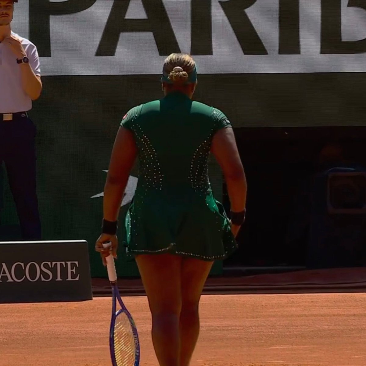 christianscourt's tweet photo. Like her bestie Naomi Osaka, Taylor Townsend is also shining on-court at RG with a 🔥 fit from 11NIL 🤩 https://t.co/whPmHaI2vm
