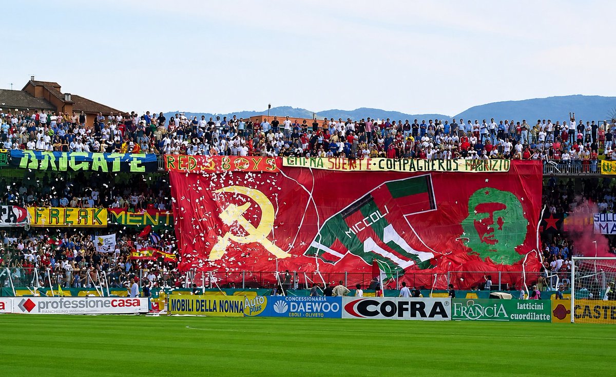 Antifa_Ultras tweet media