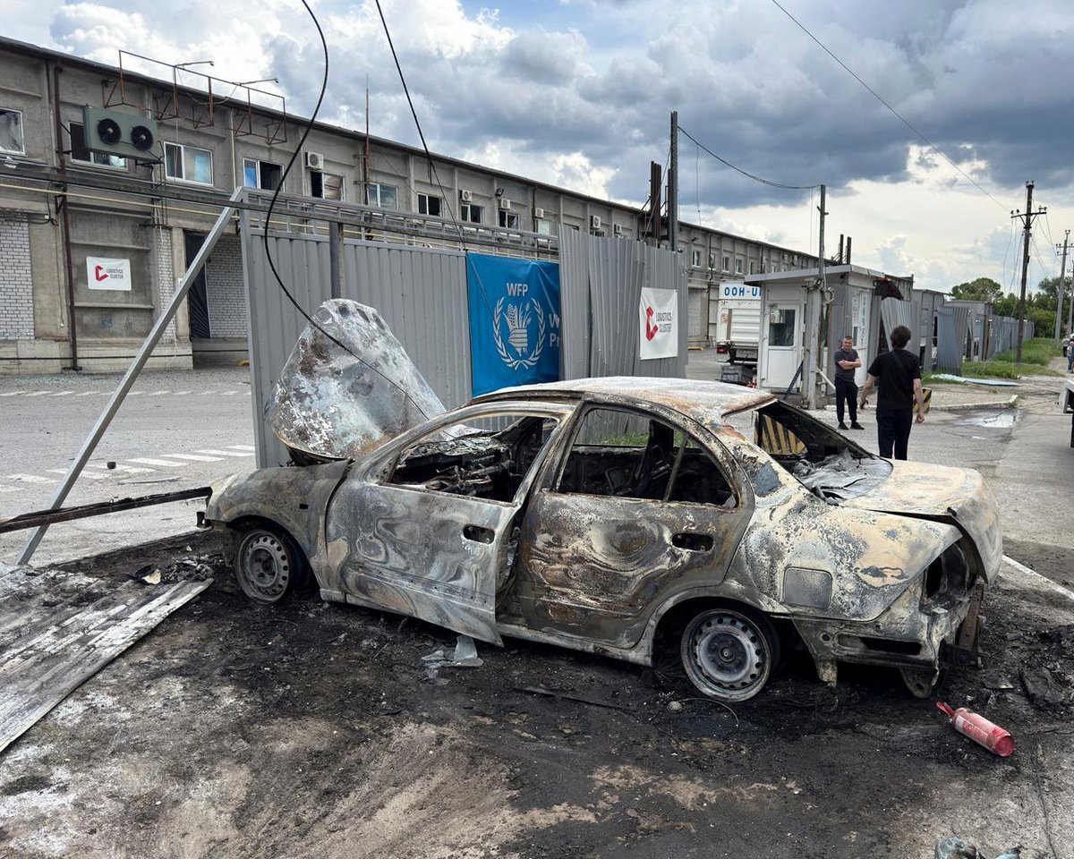 wartranslated's tweet photo. Yesterday, Russians used an Iskander ballistic missile to destroy a UN World Food Programme warehouse in Dnipro. The warehouse stored humanitarian aid intended for residents of frontline areas - enough supplies to support 130,000 people. The cost of the destroyed food is estimated at $1.4 million. No worries, the UN will express concern and, once again, do absolutely nothing.