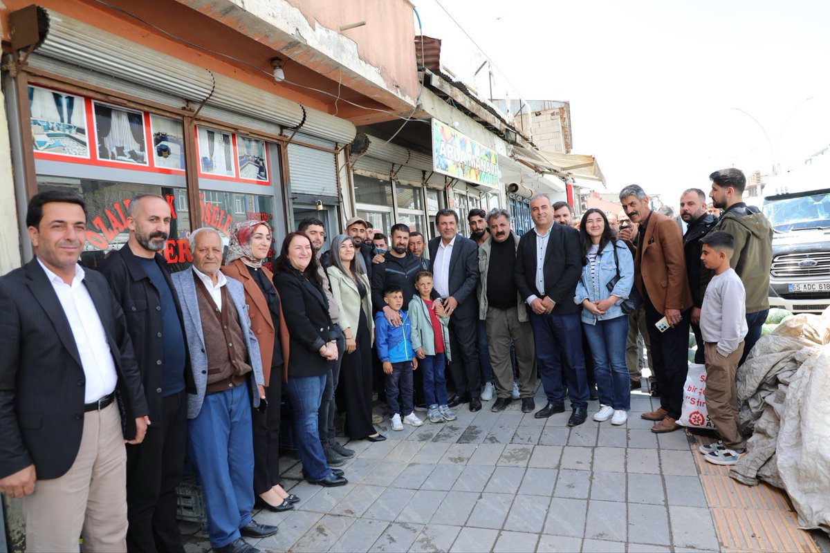 neslihansedal65's tweet photo. Em îro li Qelqeliyê û Seravê bûn. Me serdana gelê xwe kir û cejna wan pîroz kir. 
Ji bo pêşwaziya ew qas xweşik, zor spas. 
Spas #Qelqelî 🌿
Spas #Serav 🌿

@DEMPartiWan @dbp_wan https://t.co/UY3F8sKI8P