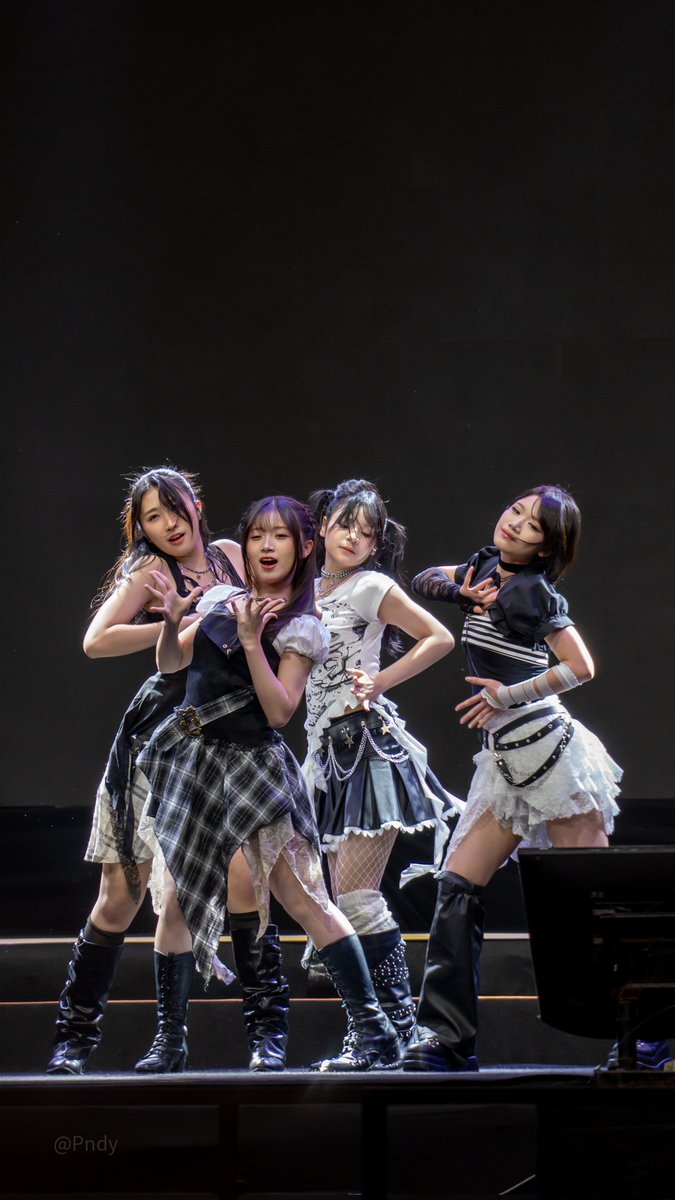 pndya_ysf's tweet photo. One Frame @Levi_JKT48 @JTrisha_JKT48 @RFritzy_JKT48 @Kimmy_JKT48 https://t.co/T9GHpliYnh