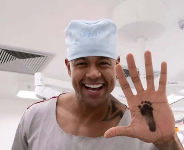 Léo Santana tweet media