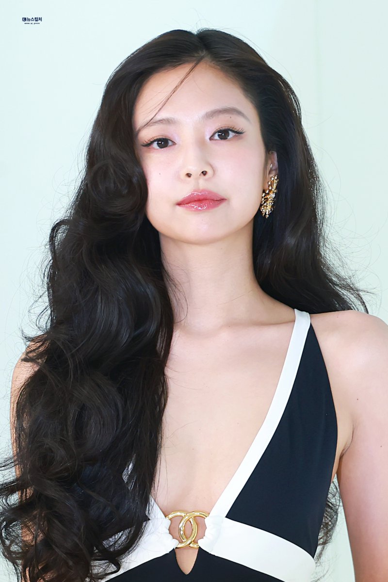 뉴스컬처(연예) tweet media
