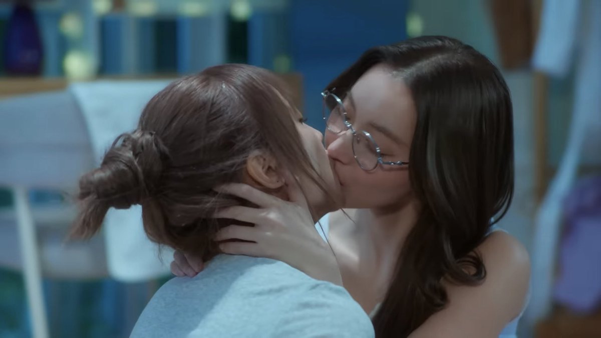 sapphics like: tweet media