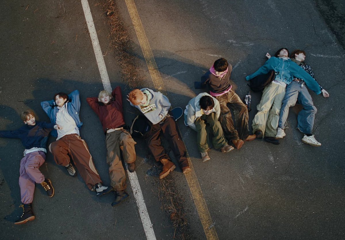 everyvvoo_'s tweet photo. SONG OF THE YEAR💫 OMGEONWOO

OMG ALD1 COMEBACK IS HERE
#OMG_ALD1isBack #OMG   ! 
#종일들떠있어_알디원_첫컴백
#NoSchool_Tomorrow https://t.co/WS3rTpyk5h