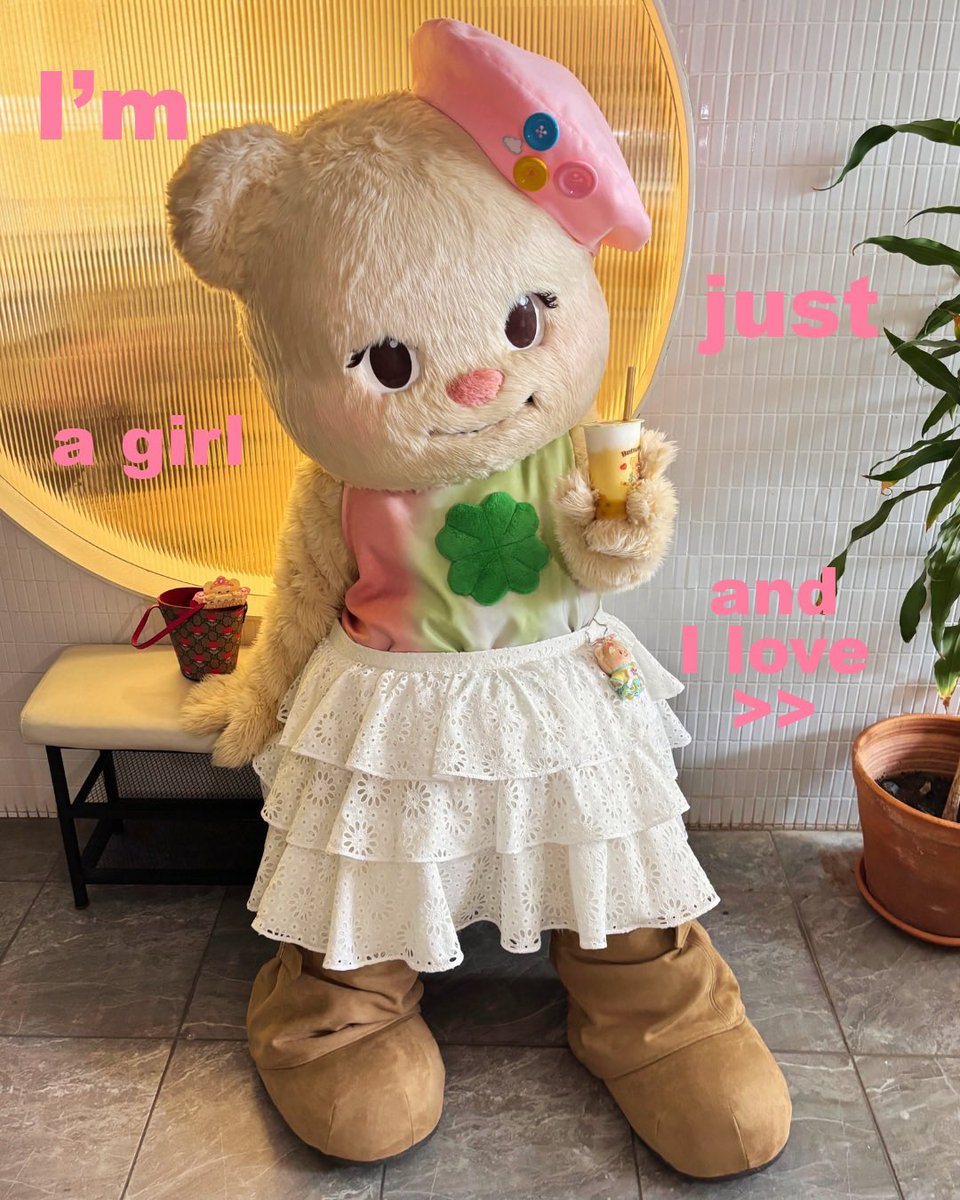 tkqcumberr's tweet photo. แฟชั่นนิสต้ามาก เสื้อเอย หมวกเอย แถมใส่บูท โคตรจะเริ่ดดดด 10 10 10 

#biancabear #butterbear #ด้อมน้องเนย https://t.co/H2HdroqAcd