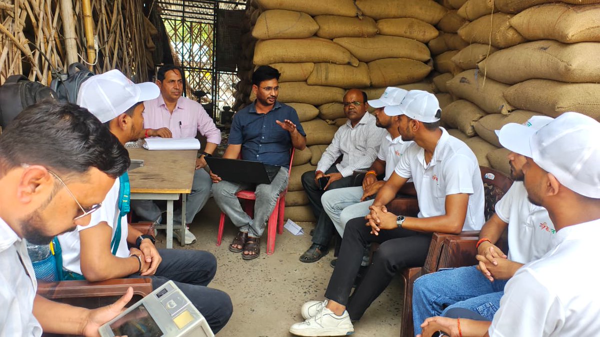 NSSRDUPUK's tweet photo. The #MYBharat NSS Volunteers of Chaudhary Charan Singh PG College, Etawah participated in Experiential learning program on public distribution system under Department of district supply officer Etawah 

#ELP https://t.co/d86XcZ3Mcs