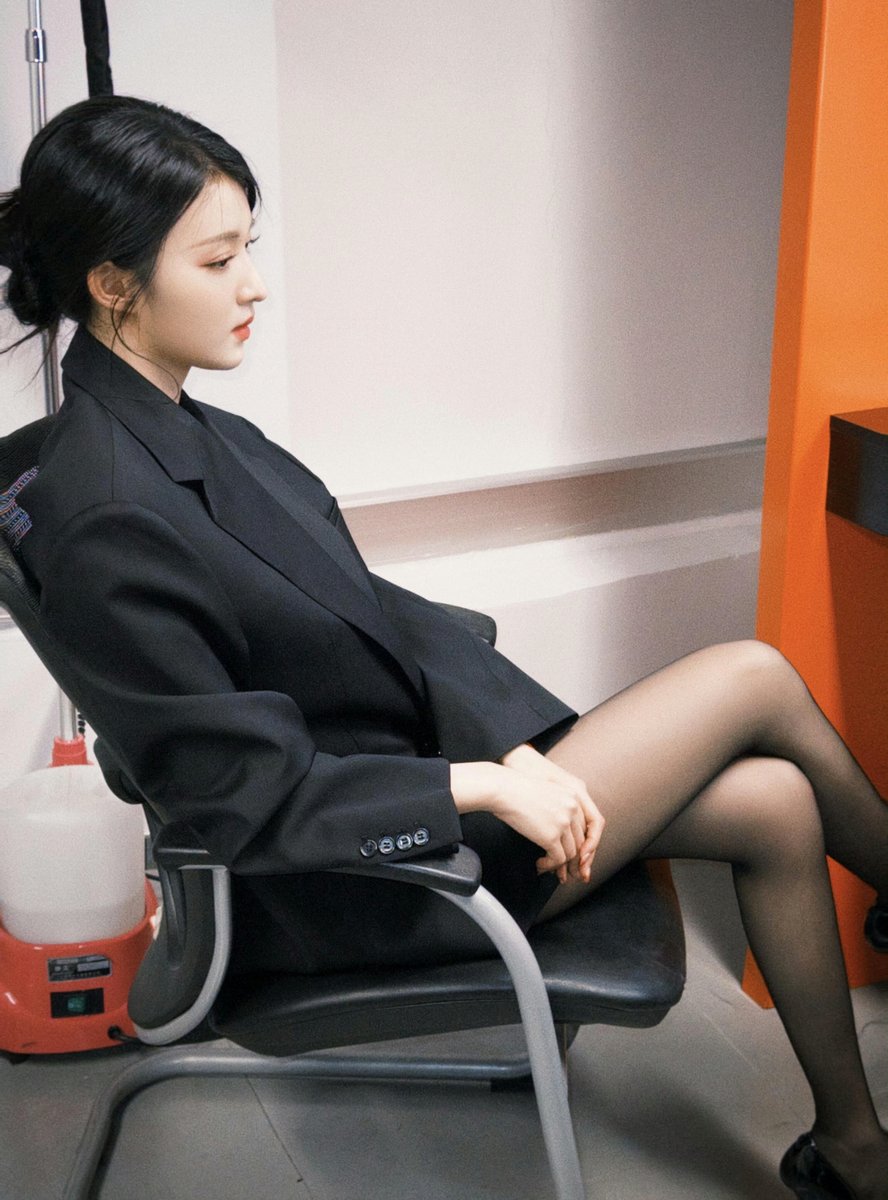 名腿网 Celebrity legs tweet media