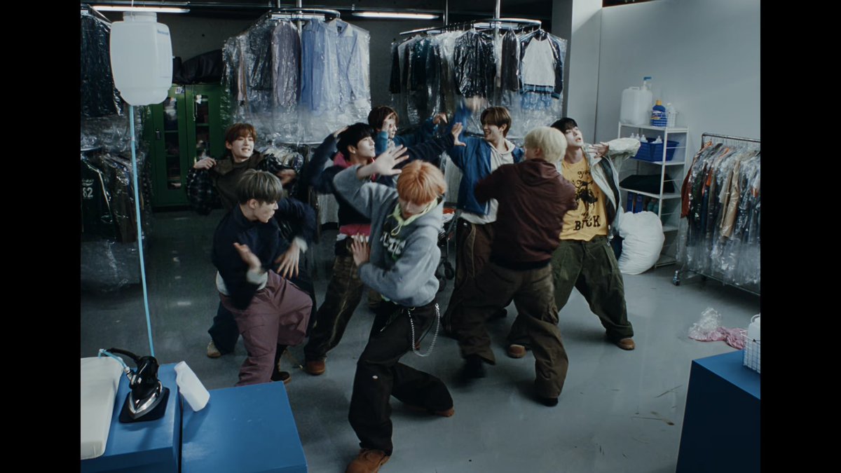 nozomi_antz's tweet photo. MV8人カット🥹

#NoSchool_Tomorrow  #OMG !
#ALPHADRIVEONE  #ALD1  
#알파드라이브원 https://t.co/kBsqO4XS14