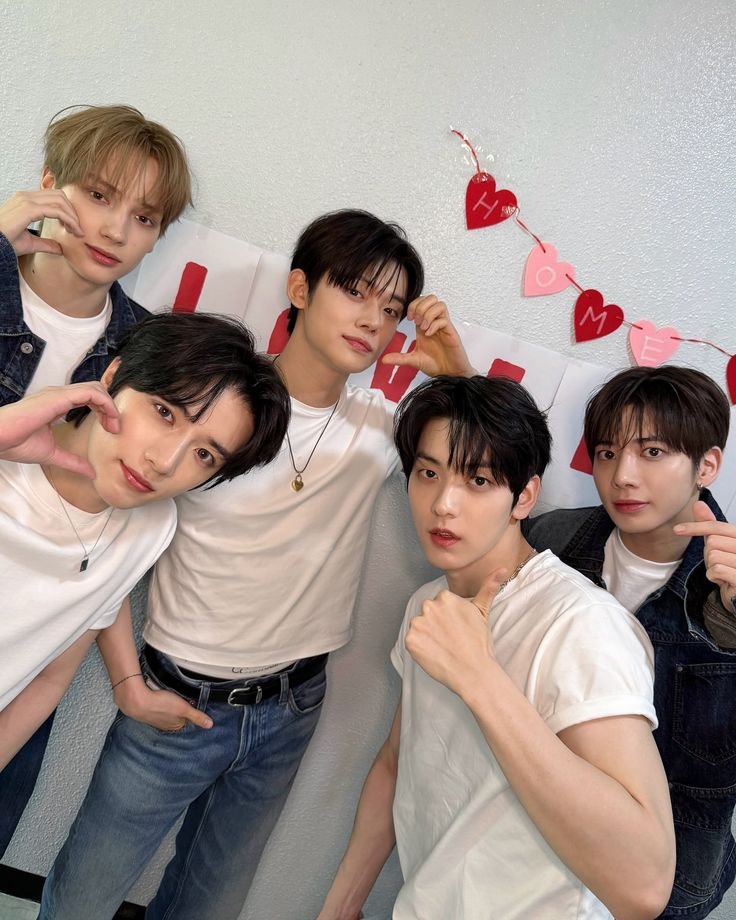 greenspring_'s tweet photo. the fathers                                       their baby https://t.co/Qzy8yXm8sb