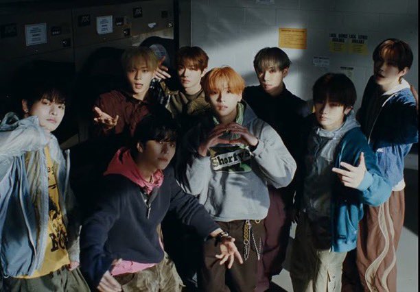 805leowon's tweet photo. OMG MV SO OT8 FILLED I COULD CRY MY LIL FAMILY 

OMG ALD1 COMEBACK IS HERE 
#OMG_ALD1isBack #OMG       
#종일들떠있어_알디원_첫컴백 
#NoSchool_Tomorrow https://t.co/l8JFCMMEvm