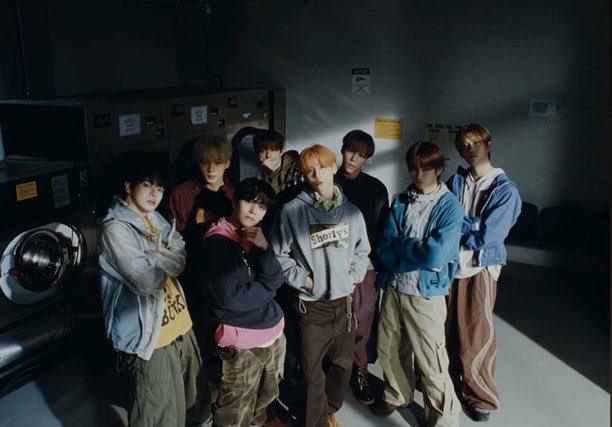 805leowon's tweet photo. OMG MV SO OT8 FILLED I COULD CRY MY LIL FAMILY 

OMG ALD1 COMEBACK IS HERE 
#OMG_ALD1isBack #OMG       
#종일들떠있어_알디원_첫컴백 
#NoSchool_Tomorrow https://t.co/l8JFCMMEvm