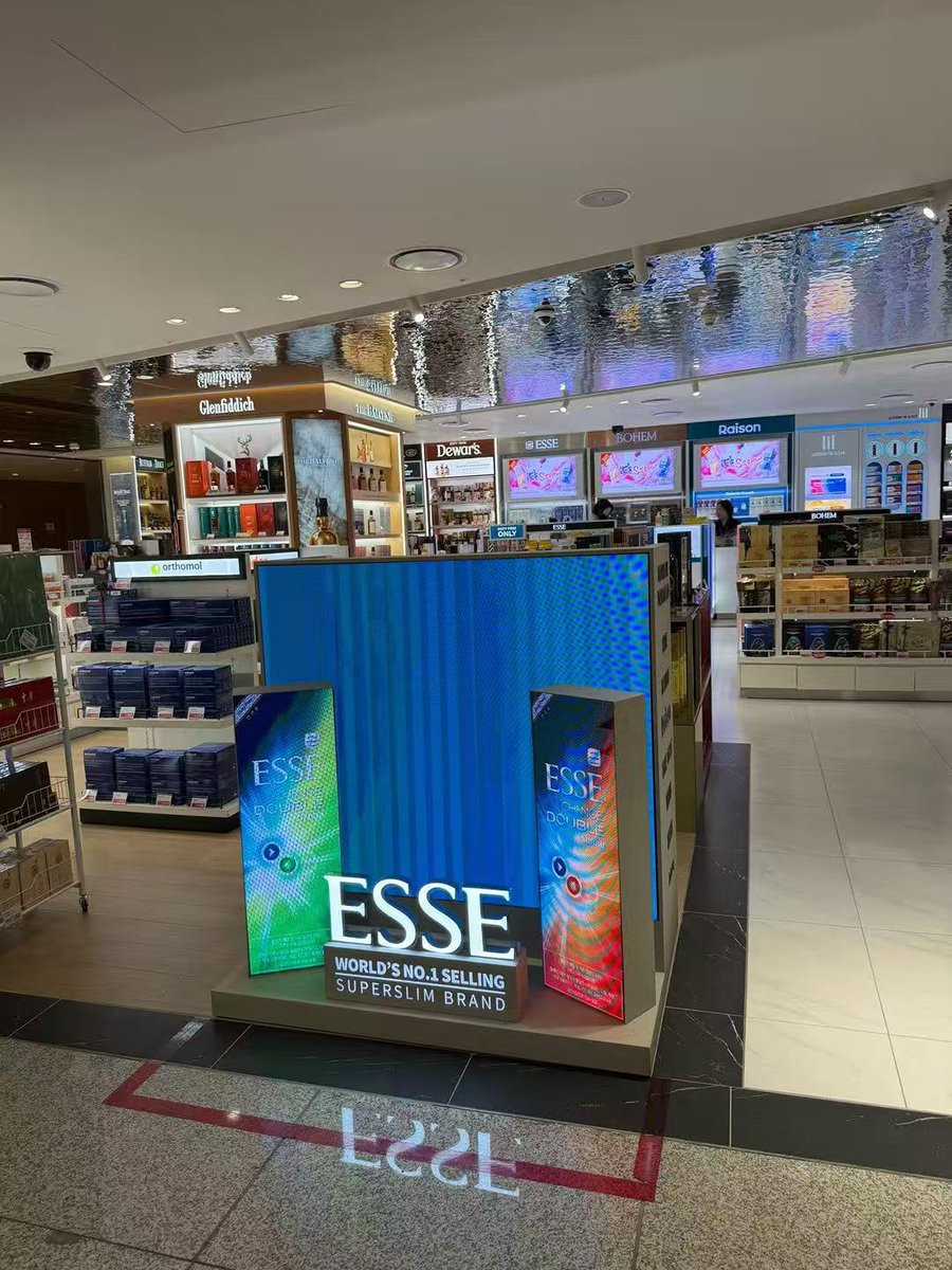 TracyHu16's tweet photo. Customer's feedback, our #leddisplayscreen #ledvideowall #ledpanel in mall #advertising, Show your products and increase your sales! What do you think of the effect ? 
Call me for more details: 
 Call/WeChat/WhatsApp: 0086-18316843344 / 0086-13425244569 https://t.co/fSrTuy3ab8
