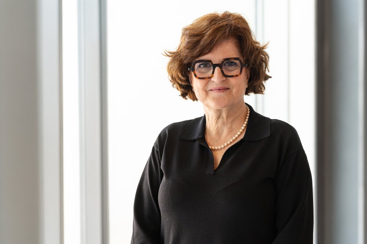 aedv_es's tweet photo. 📢 La Dra. Isabel Belinchón, nueva presidenta de la AEDV, inicia esta etapa con el compromiso de impulsar una Academia “cercana,integradora y comprometida con el futuro de la Dermatología”

▶️Mensaje de la presidenta:
https://t.co/CMdu98QMLu

♾️Más info:
https://t.co/cVhqTOakNO https://t.co/i0TVw2b3mH