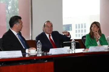 SEGIBdigital's tweet photo. El Secretario General Iberoamericano, Andrés Allamand, se reunió con el Dr. Luis González Placencia, de @ANUIES  - Asociación Nacional de Universidades e Instituciones de Educación Superior, para analizar el fortalecimiento de los mecanismos de movilidad de estudiantes y docentes en la región. 🌎🎓

Las universidades mexicanas son un referente en la generación de conocimiento, la innovación y el fortalecimiento de los lazos entre nuestras sociedades.

La XXX Cumbre Iberoamericana que se celebrará en Madrid el próximo 4 y 5 de noviembre será una gran oportunidad para avanzar en esta agenda. 💙
